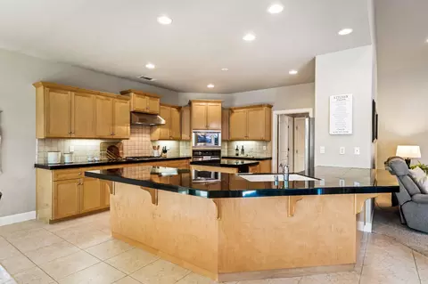 2125 Tradition Way, Redding, CA 96001 photo 6
