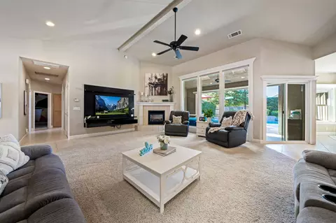 2125 Tradition Way, Redding, CA 96001 photo 4