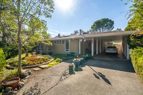 3445 Sunset Dr, Redding, CA 96001 photo 3
