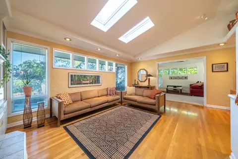 3445 Sunset Dr, Redding, CA 96001 photo 8