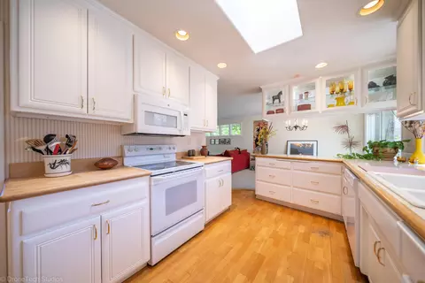 3445 Sunset Dr, Redding, CA 96001 photo 19
