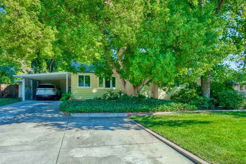 3025 Irene St, Redding, CA 96002 photo 2