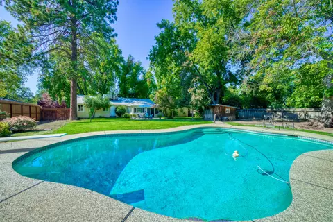 3025 Irene St, Redding, CA 96002 photo 22