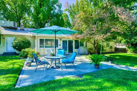 3025 Irene St, Redding, CA 96002 photo 20