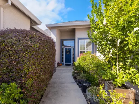 3668 Deuce Way, Redding, CA 96002 photo 2