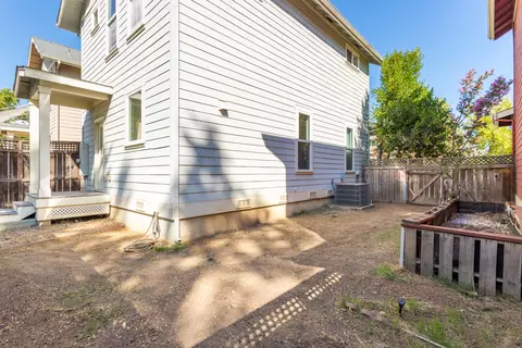 871 Kite Ln, Redding, CA 96001 photo 20