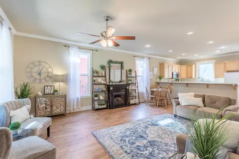 871 Kite Ln, Redding, CA 96001 photo 4