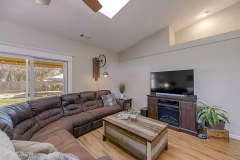 1990 Chiella Ln, Redding, CA 96002 photo 39