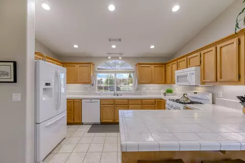 1990 Chiella Ln, Redding, CA 96002 photo 31