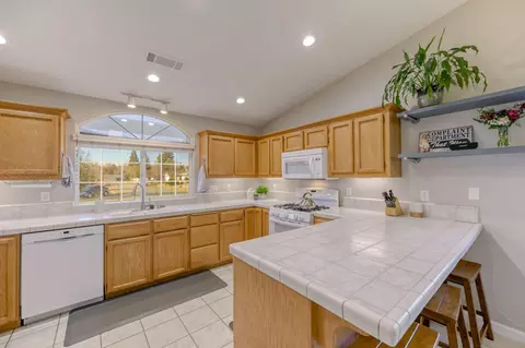 1990 Chiella Ln, Redding, CA 96002 photo 6