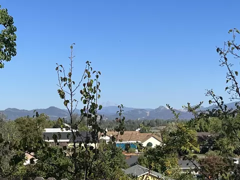 1392 Whistling Dr, Redding, CA 96003 photo 5