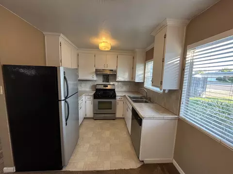 1392 Whistling Dr, Redding, CA 96003 photo 6