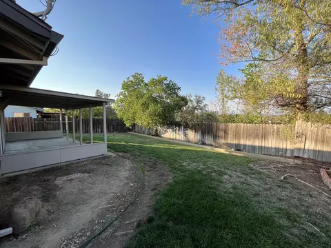 1392 Whistling Dr, Redding, CA 96003 photo 16