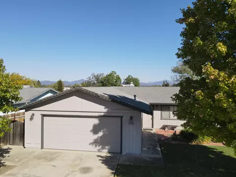 1392 Whistling Dr, Redding, CA 96003 photo 1