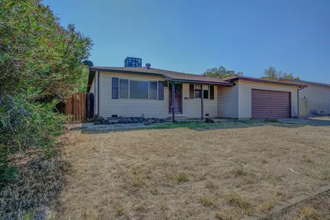815 Hasvold Dr, Red Bluff, CA 96080 photo 1
