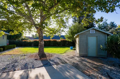 2169 Edinburgh Way, Redding, CA 96003 photo 58