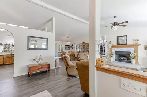 19360 Lexington Ln, Redding, CA 96003 photo 10
