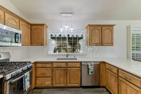 19360 Lexington Ln, Redding, CA 96003 photo 17