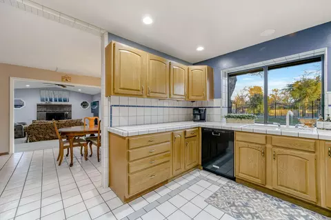7067 Tucker Ln, Redding, CA 96002 photo 23