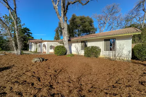 7067 Tucker Ln, Redding, CA 96002 photo 3