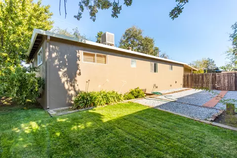 555 Markwood Dr, Redding, CA 96002 photo 15