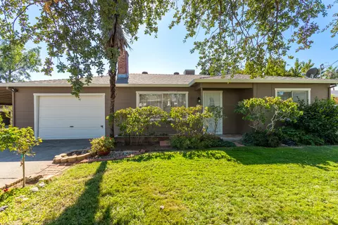 555 Markwood Dr, Redding, CA 96002 photo 4