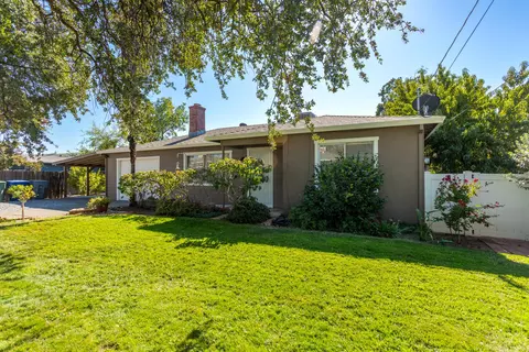 555 Markwood Dr, Redding, CA 96002 photo 3