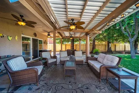 2560 Templeton Dr, Redding, CA 96002 photo 45