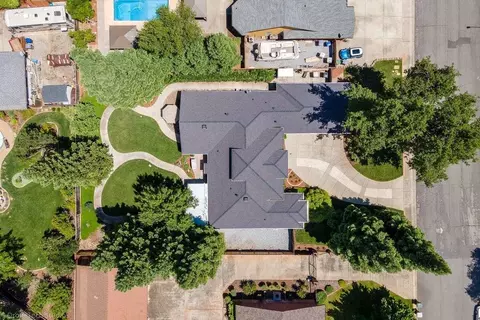 2560 Templeton Dr, Redding, CA 96002 photo 52