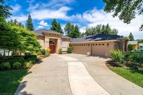 2560 Templeton Dr, Redding, CA 96002 photo 1