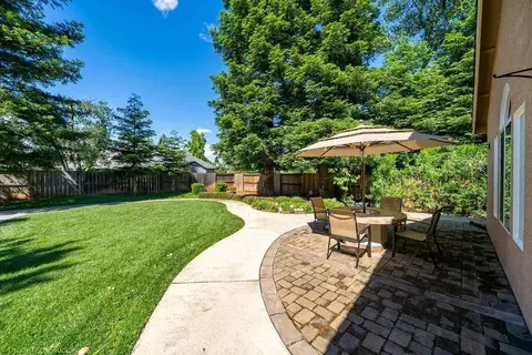 2560 Templeton Dr, Redding, CA 96002 photo 40