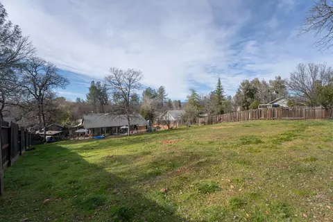 11437 Wales Dr, Redding, CA 96003 photo 31