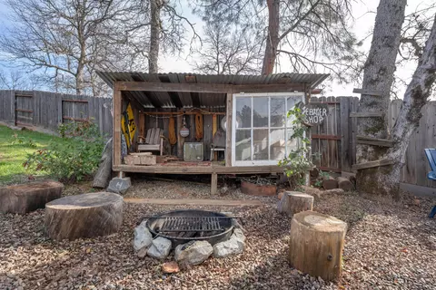 11437 Wales Dr, Redding, CA 96003 photo 35