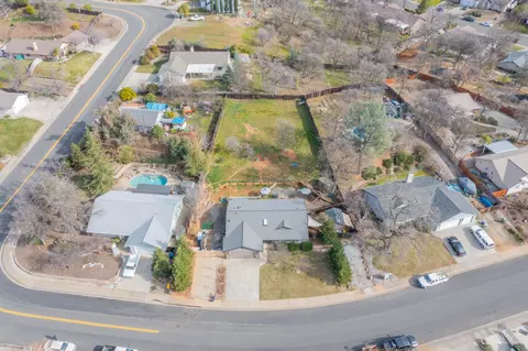 11437 Wales Dr, Redding, CA 96003 photo 36