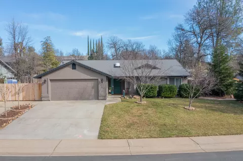 11437 Wales Dr, Redding, CA 96003 photo 3
