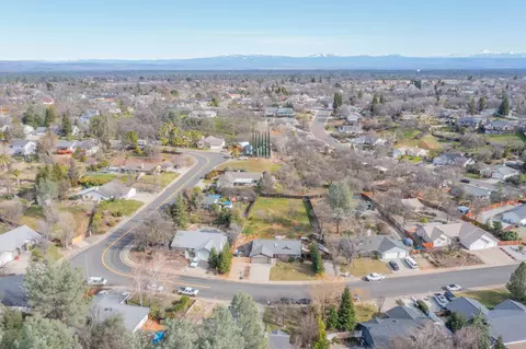 11437 Wales Dr, Redding, CA 96003 photo 40