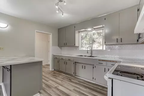 14914 Wonderland Blvd, Redding, CA 96003 photo 8