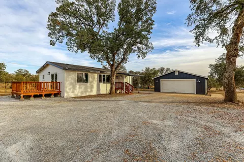 10097 Abernathy Ln, Redding, CA 96003 photo 1