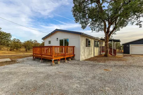 10097 Abernathy Ln, Redding, CA 96003 photo 2