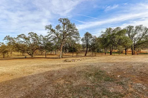 10097 Abernathy Ln, Redding, CA 96003 photo 32