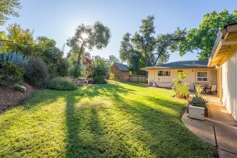 3773 Ricardo Ave, Redding, CA 96002 photo 10