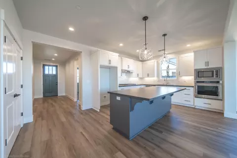 3063 Spencer Trl, Redding, CA 96002 photo 4