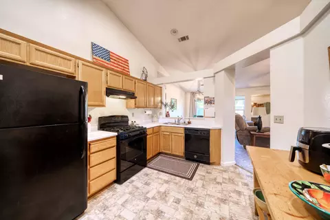 1929 Eddy Way, Redding, CA 96002 photo 7