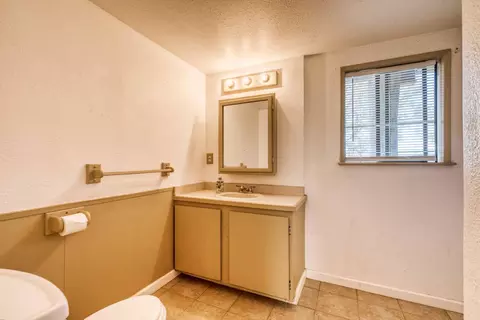 21508 Squaw Grass Trl, Redding, CA 96003 photo 32