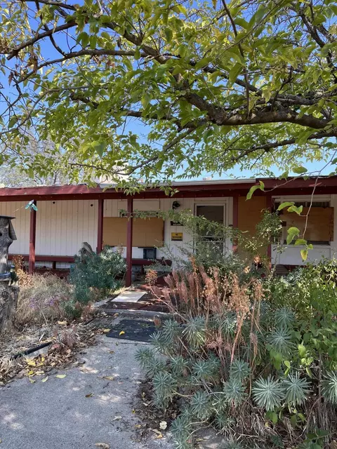 1301 Roseland St, Redding, CA 96003 photo 2