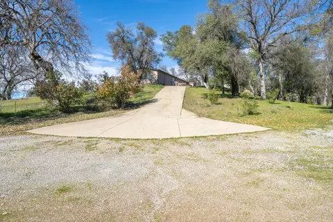 13707 Creek Trl, Redding, CA 96003 photo 4