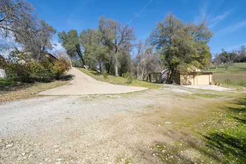 13707 Creek Trl, Redding, CA 96003 photo 3
