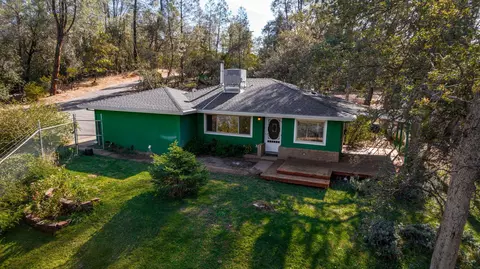 16370 Trail Dr, Redding, CA 96001 photo 1