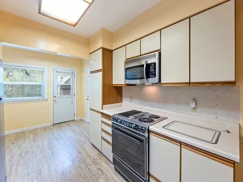 1146 Olive Ave, Redding, CA 96001 photo 6