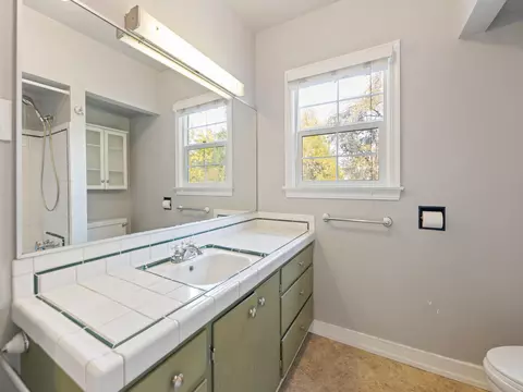 1146 Olive Ave, Redding, CA 96001 photo 10